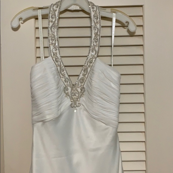 David’s Bridal destination Wedding Dress Ivory sz8 - Picture 2 of 8